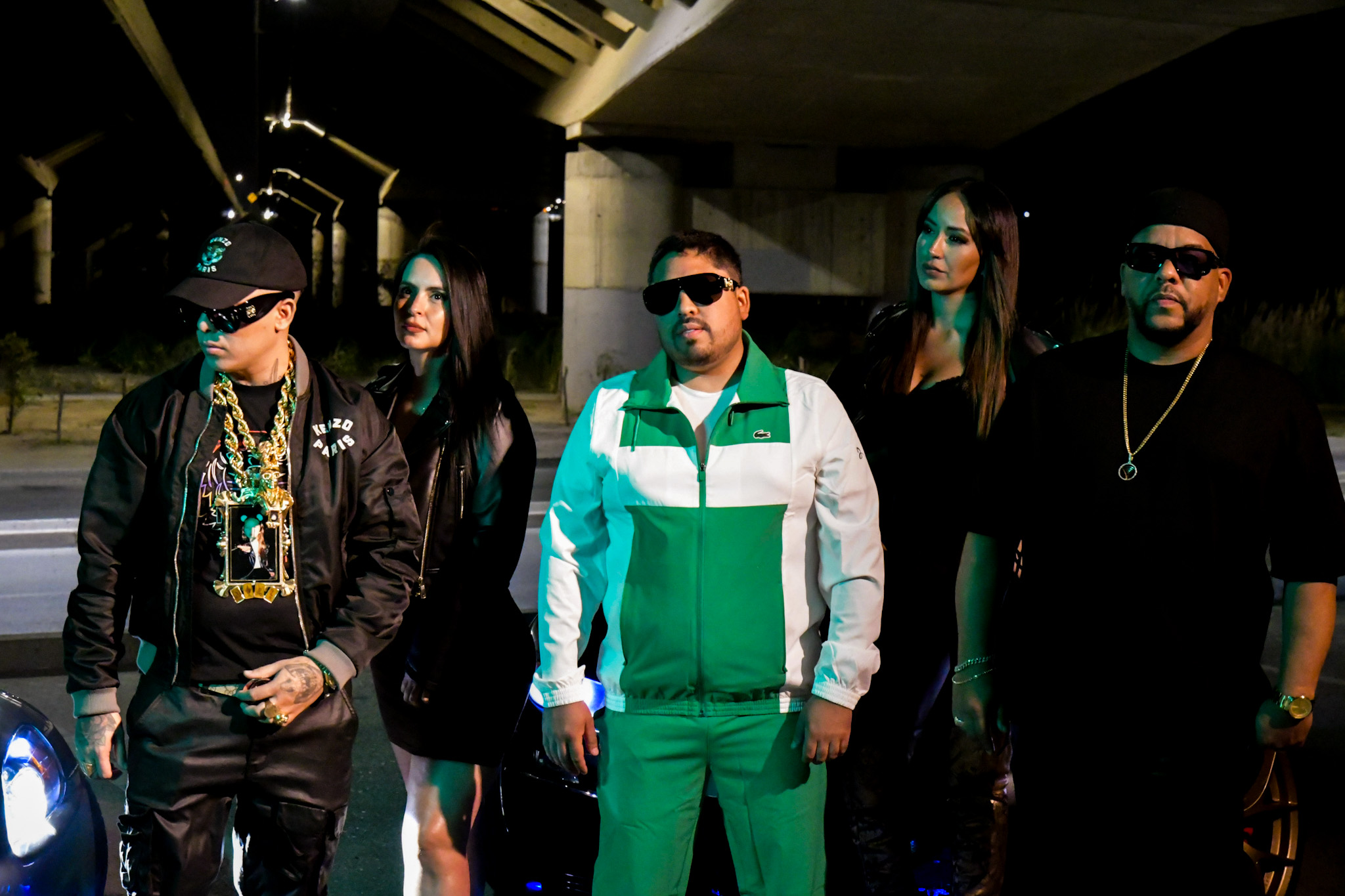Imagen promocional de Ya Estoy Llegando Remix, colaboración de Divino y Bayron Fire producida por Mati Bomba y Boy Wonder.